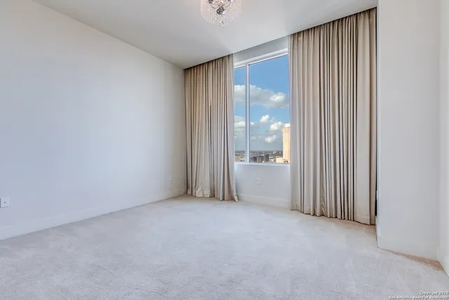 $615,000 | 610 East Market Street, Unit 2510, San Antonio, TX 78205