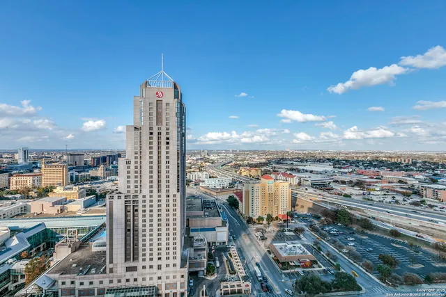 $615,000 | 610 East Market Street, Unit 2510, San Antonio, TX 78205