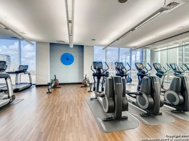 $615,000 | 610 East Market Street, Unit 2510, San Antonio, TX 78205