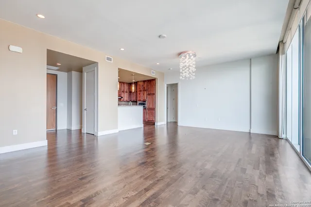 $615,000 | 610 East Market Street, Unit 2510, San Antonio, TX 78205