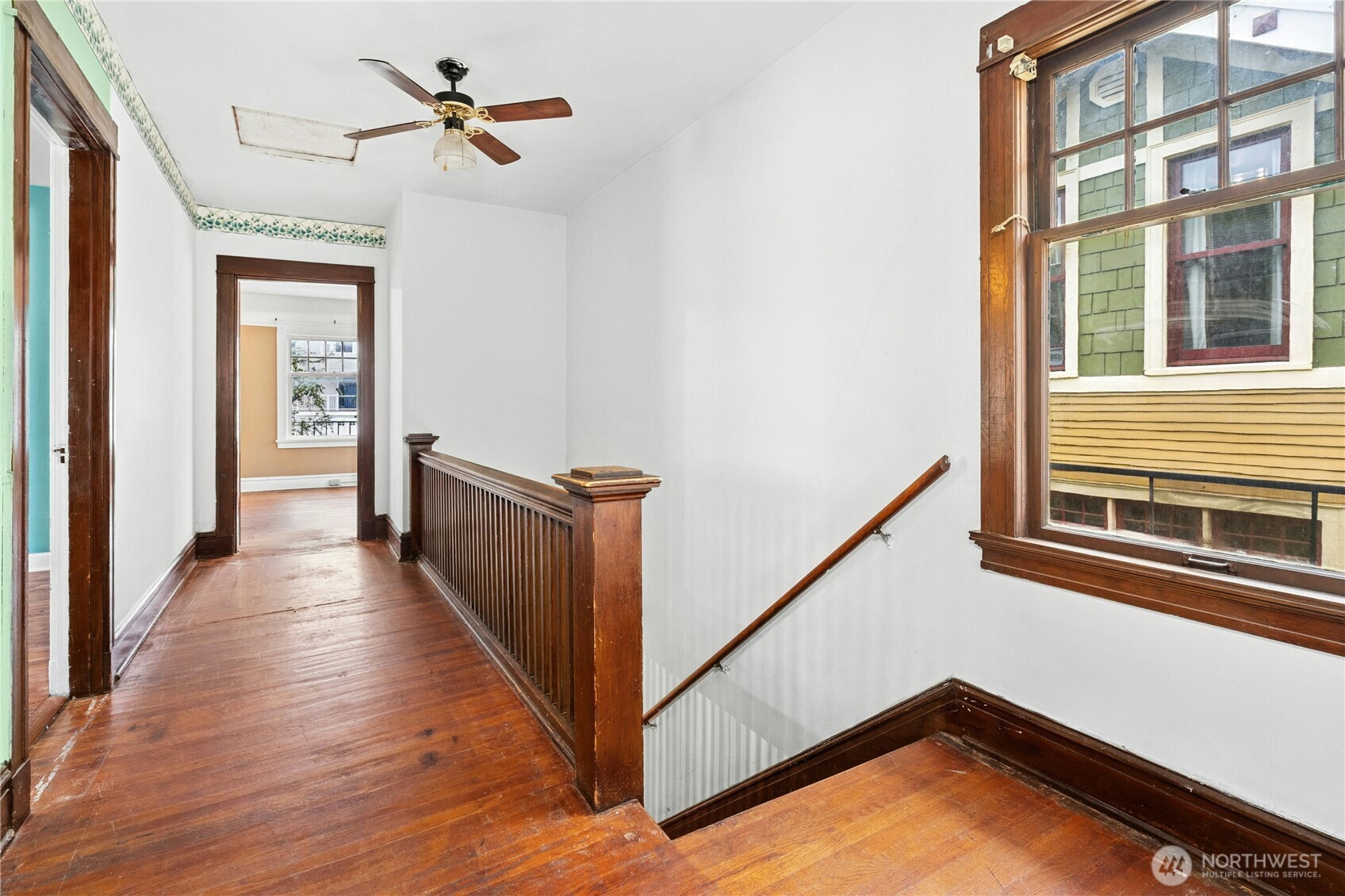 206 32nd Avenue Seattle, WA 98112 - Photo 13 of 27