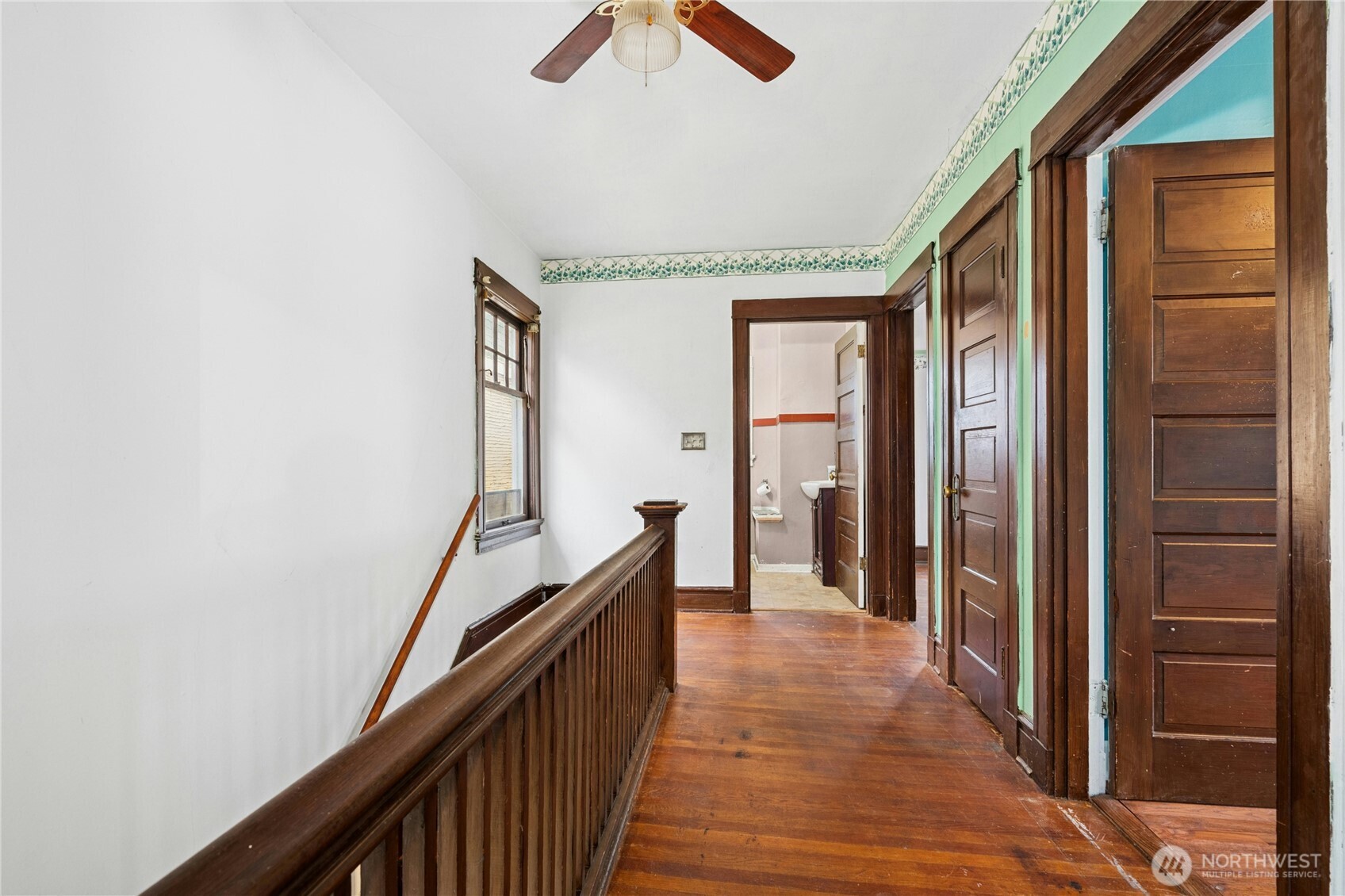 206 32nd Avenue Seattle, WA 98112 - Photo 14 of 27