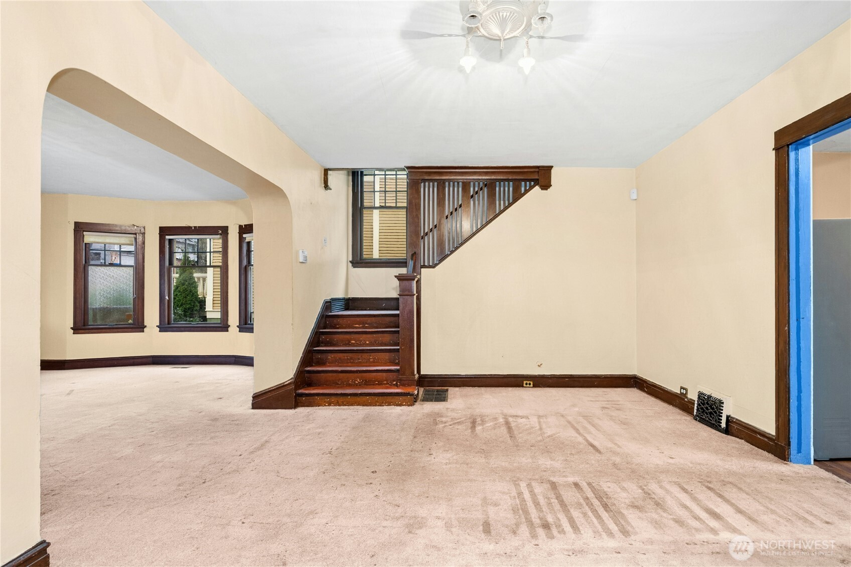 206 32nd Avenue Seattle, WA 98112 - Photo 7 of 27