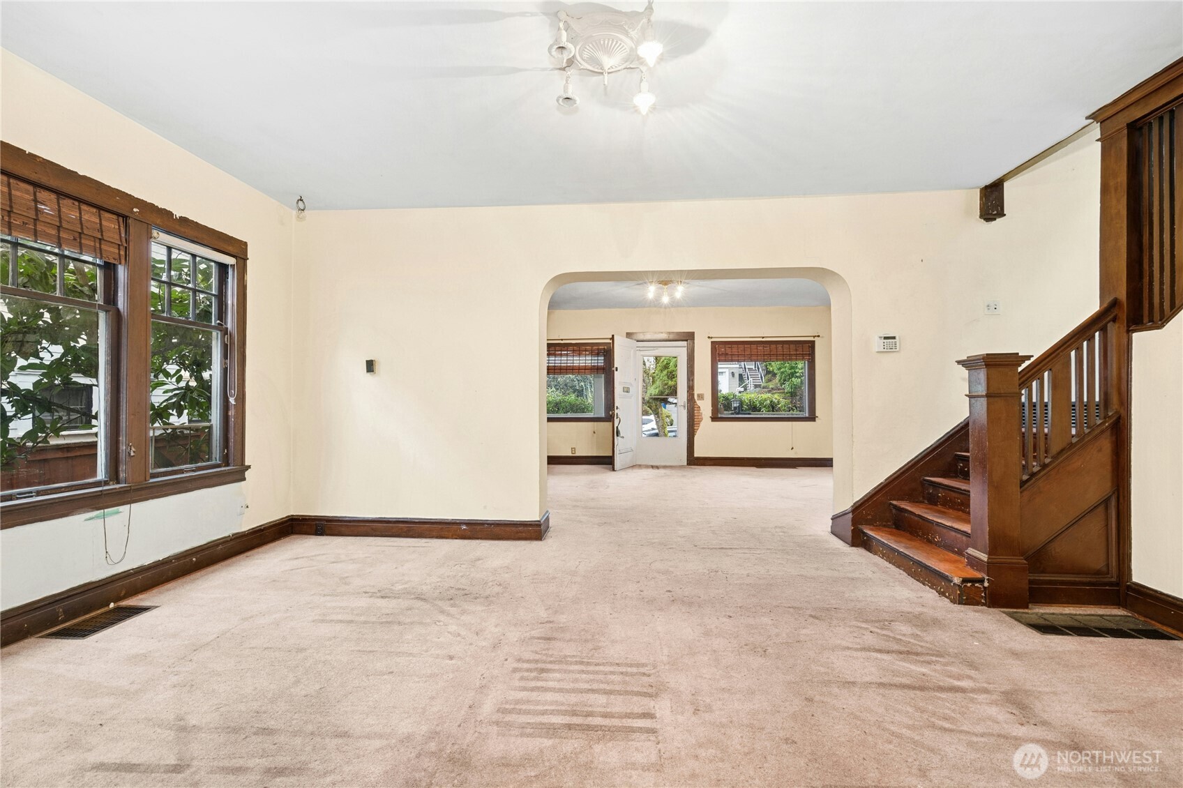 206 32nd Avenue Seattle, WA 98112 - Photo 8 of 27