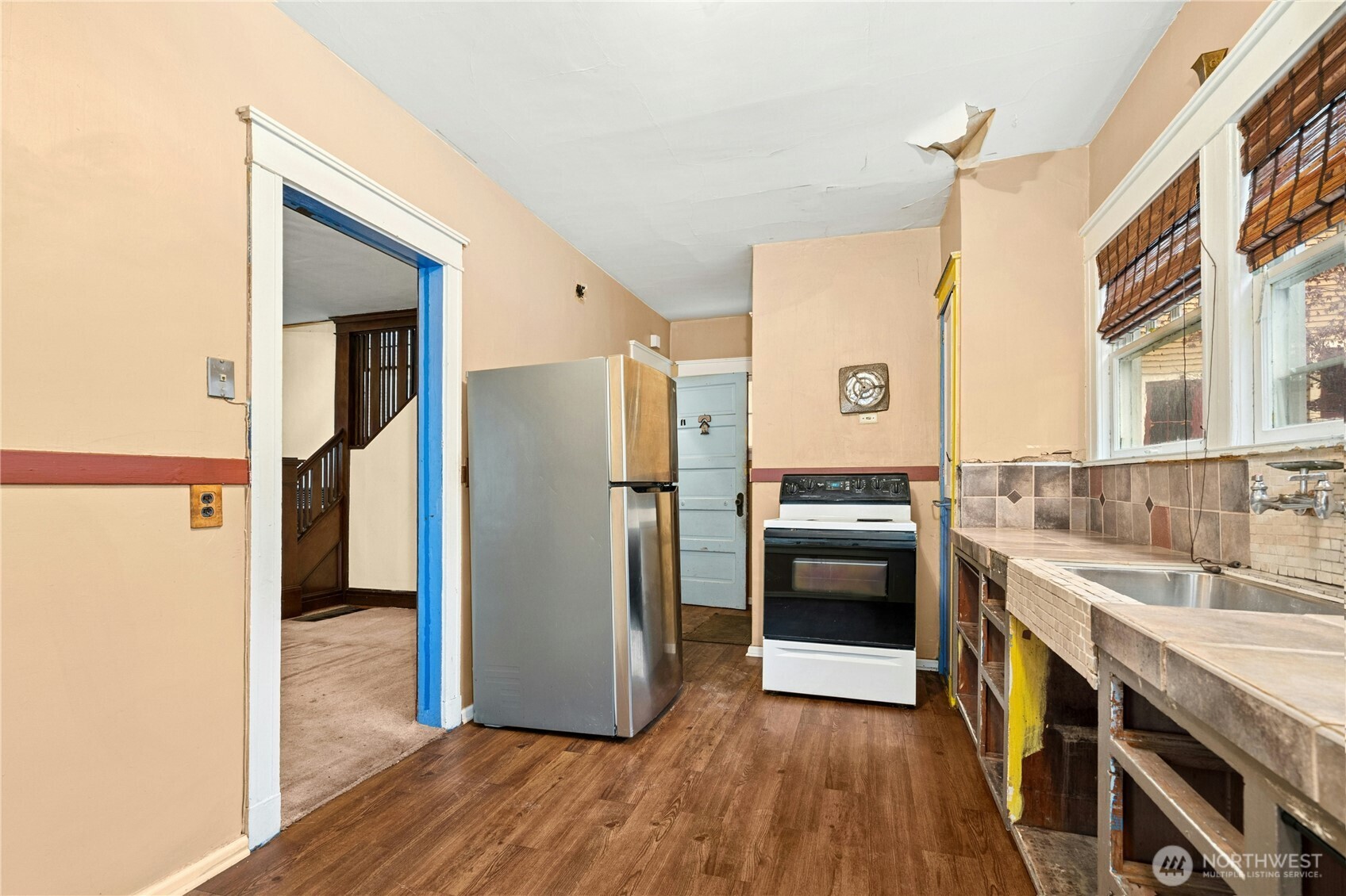 206 32nd Avenue Seattle, WA 98112 - Photo 10 of 27