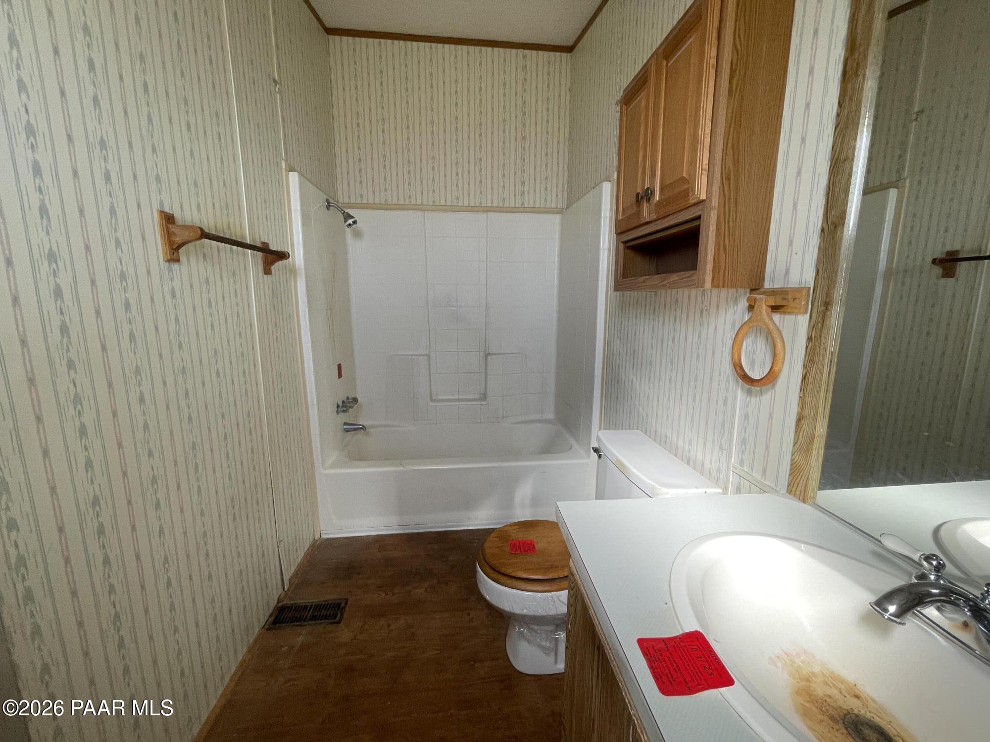 1355 South Reed Road Chino Valley, AZ 86323 - Photo 20 of 35 Master Bathroom