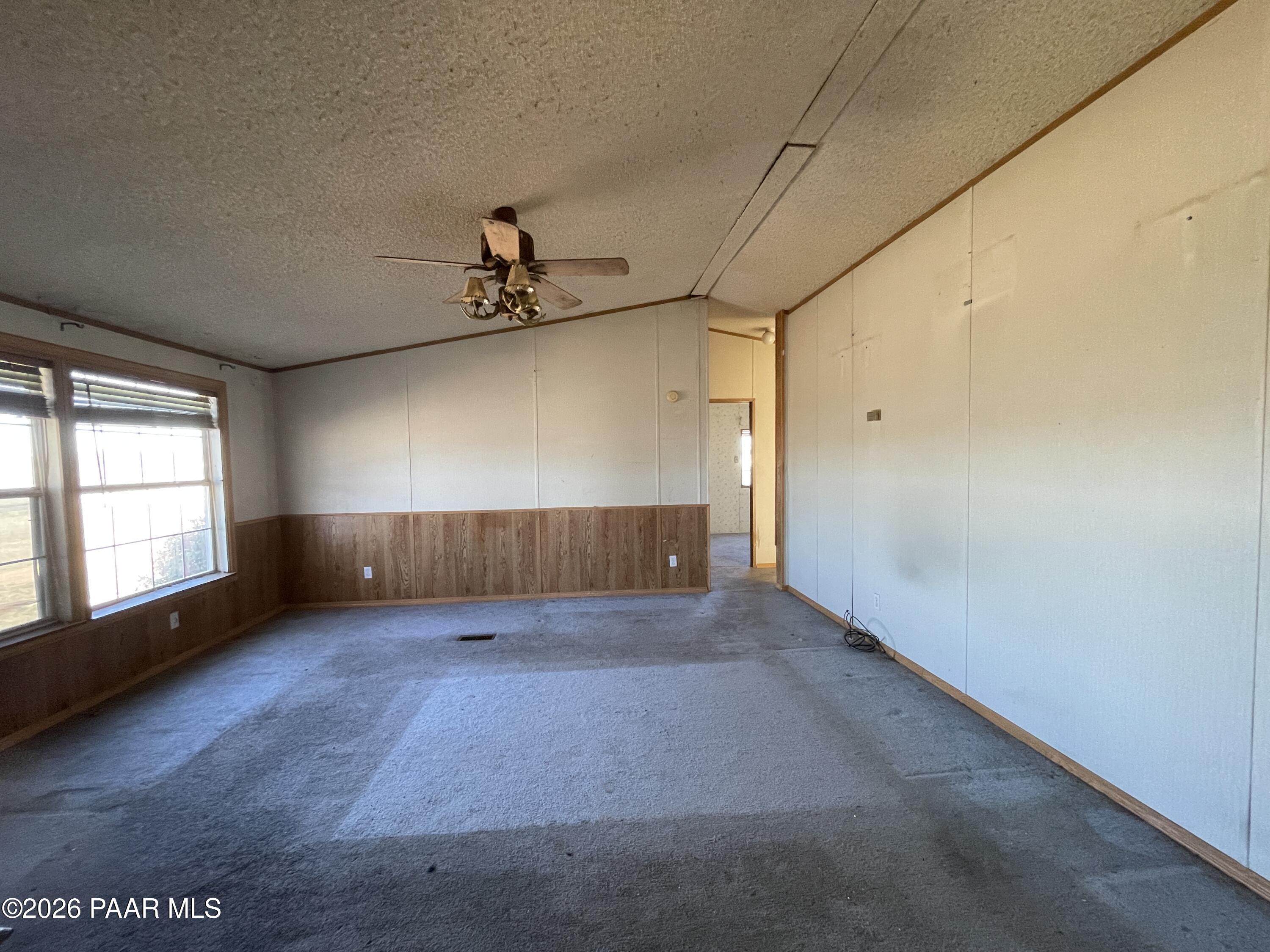 1355 South Reed Road Chino Valley, AZ 86323 - Photo 10 of 35 Living room