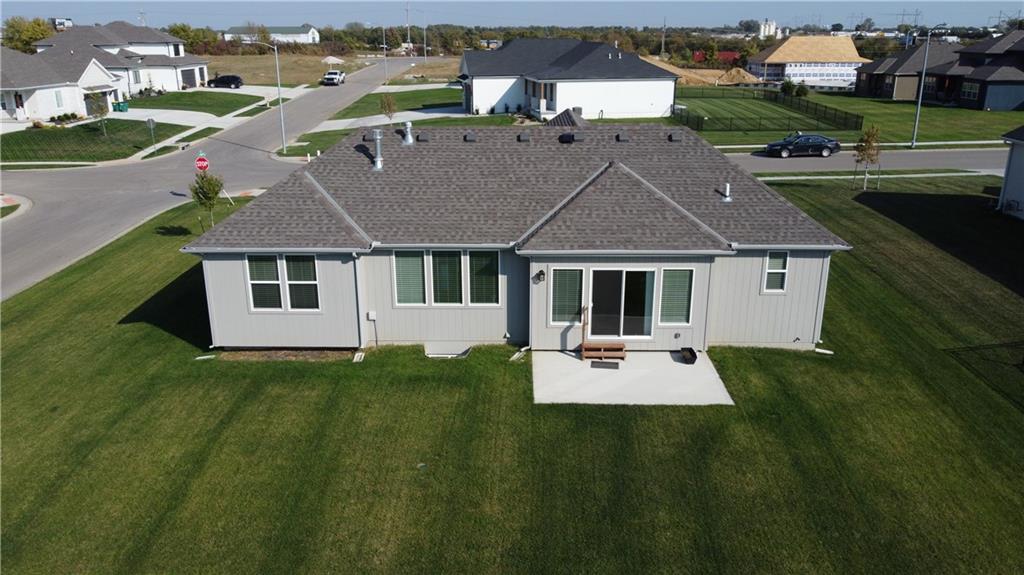 18804 Redbud Lane Spring Hill, KS 66083 - Photo 11 of 48