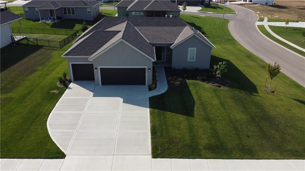 18804 Redbud Lane Spring Hill, KS 66083 - Photo 2 of 48