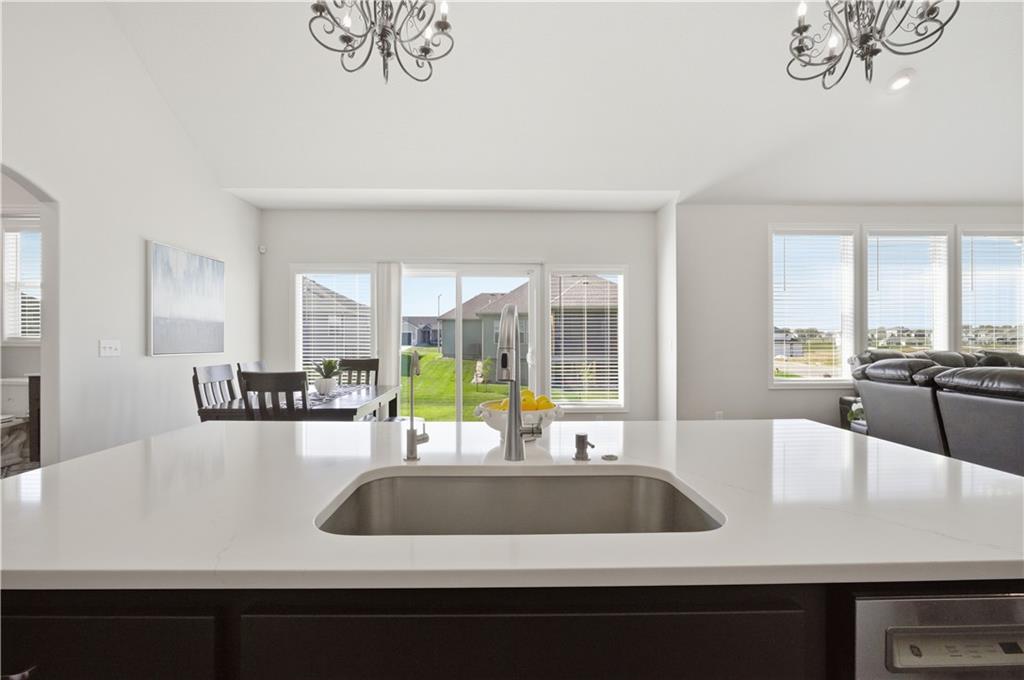 18804 Redbud Lane Spring Hill, KS 66083 - Photo 22 of 48