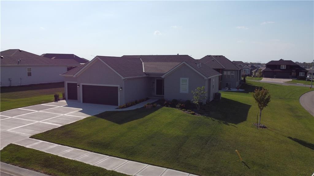 18804 Redbud Lane Spring Hill, KS 66083 - Photo 6 of 48