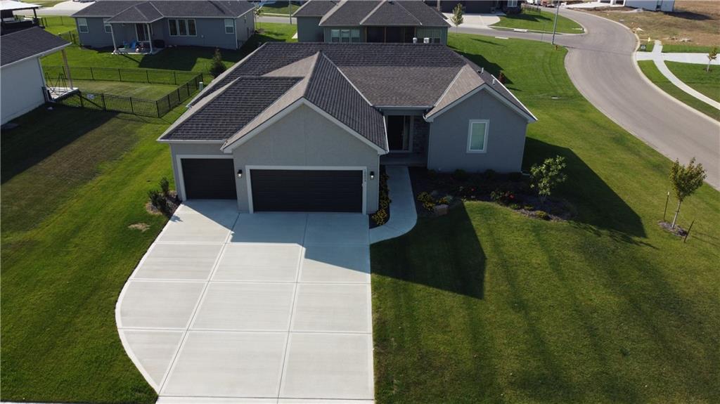 18804 Redbud Lane Spring Hill, KS 66083 - Photo 9 of 48