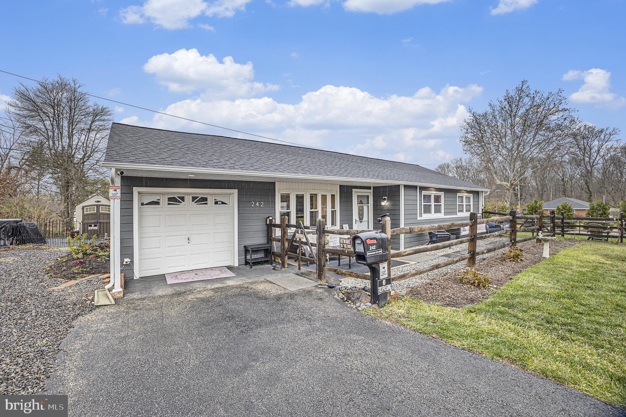 242 Brookside Road Norristown, PA 19401 - Photo 5 of 45 Gallery Image 5