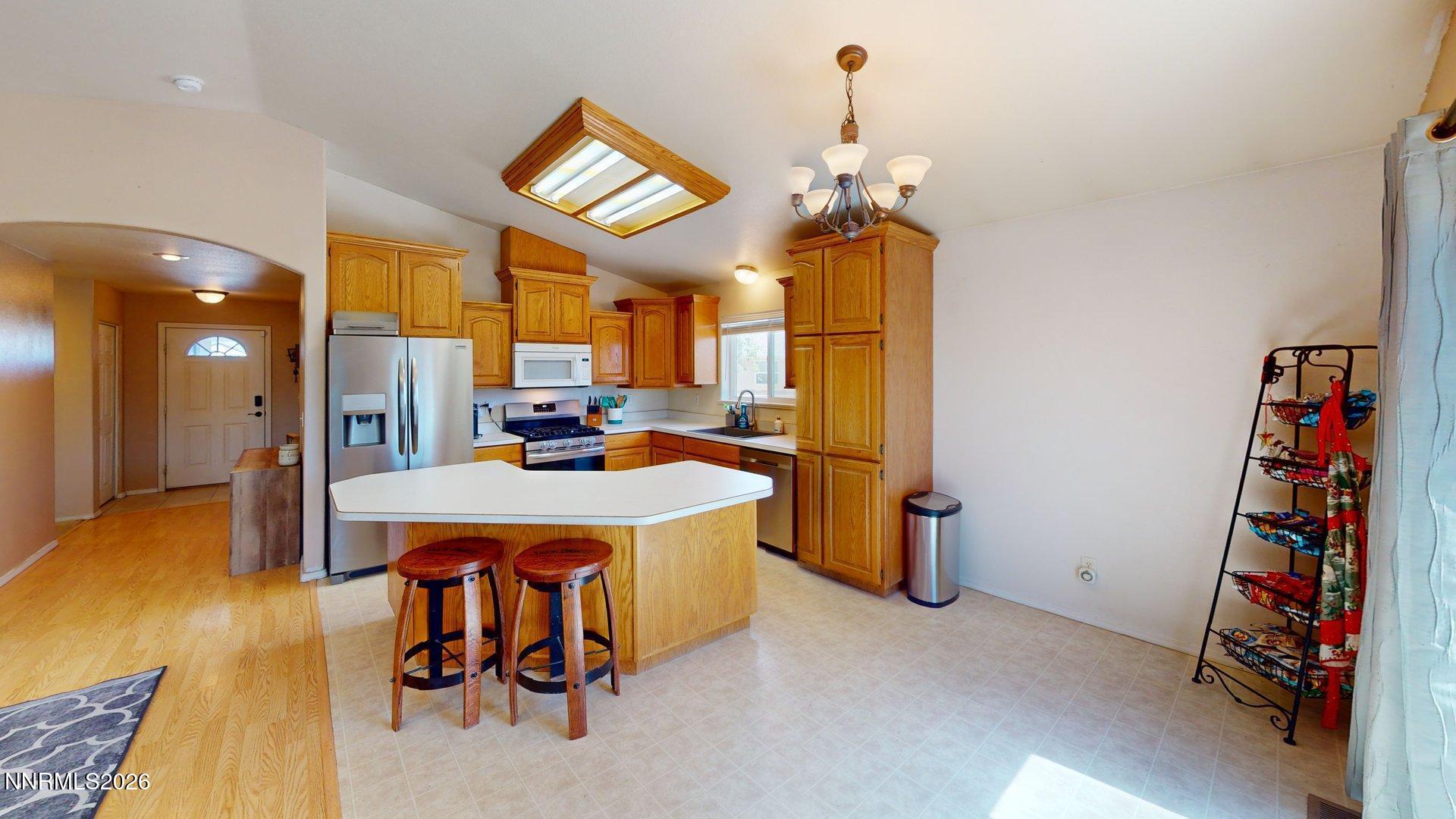 380 Calaway Court Fallon, NV 89406 - Photo 3 of 30 380-Calaway-Ct-Kitchen