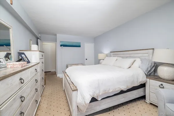 $578,000 | 370 West Broadway, Unit 5C, Long Beach, NY 11561