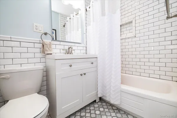$578,000 | 370 West Broadway, Unit 5C, Long Beach, NY 11561