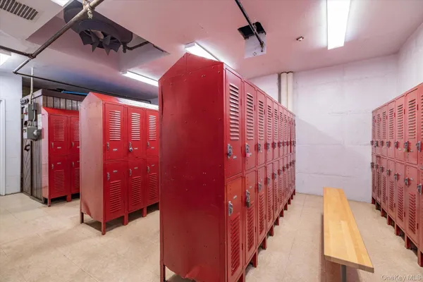 $578,000 | 370 West Broadway, Unit 5C, Long Beach, NY 11561