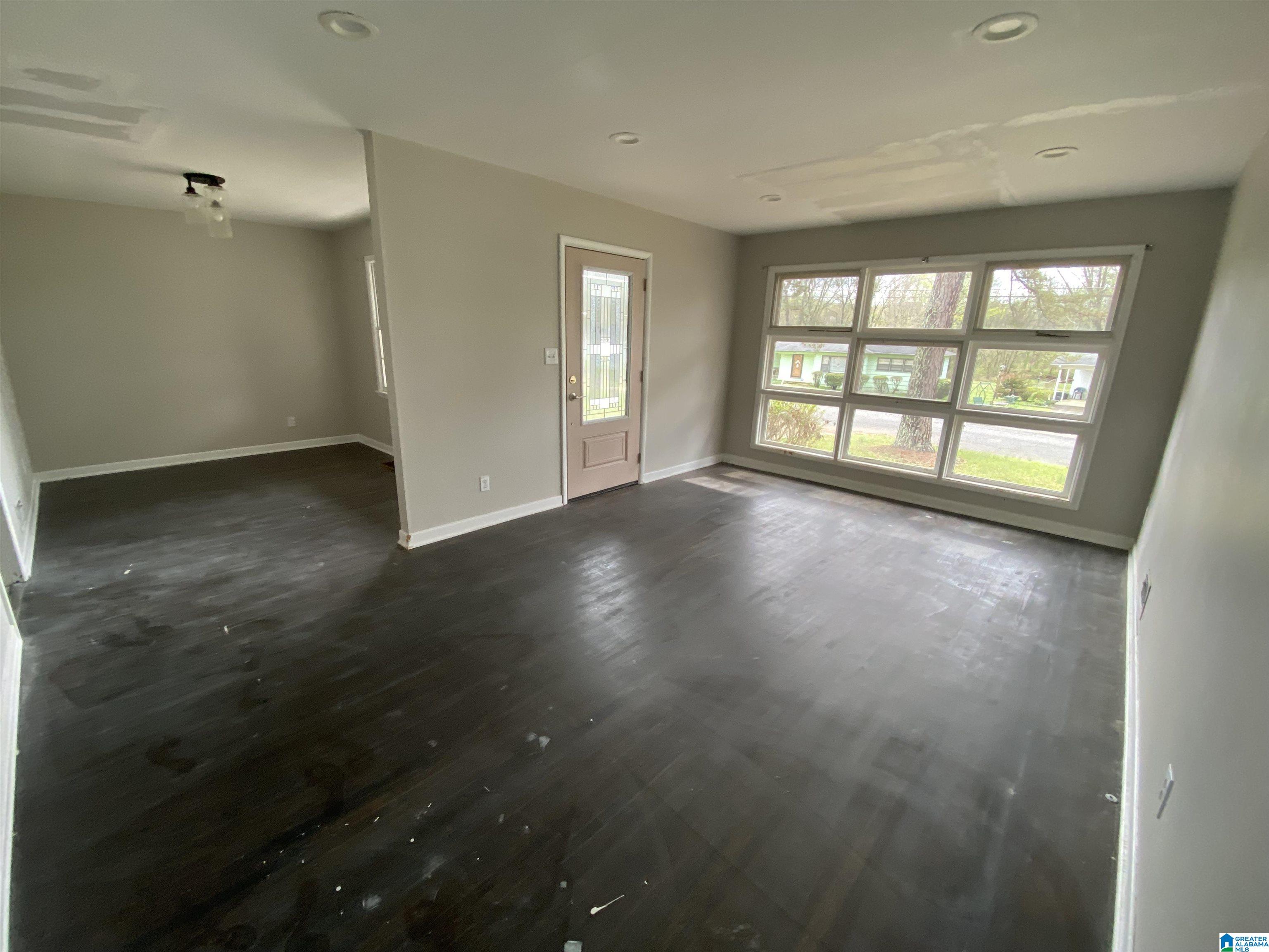 544 Camellia Road Birmingham, AL 35215 - Photo 4 of 38