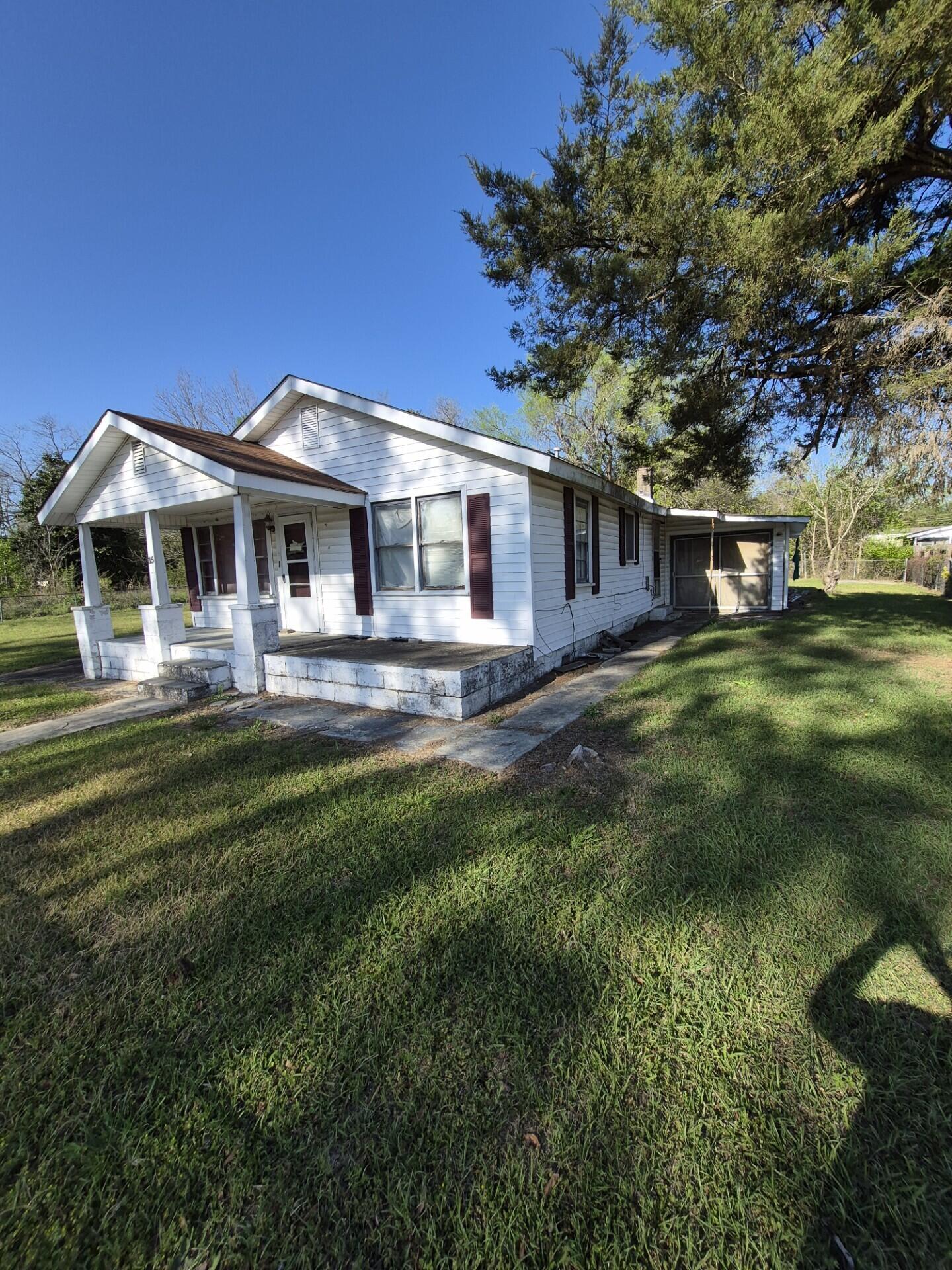 15 Liberty Street Mayesville, SC 29104 - Photo 5 of 10