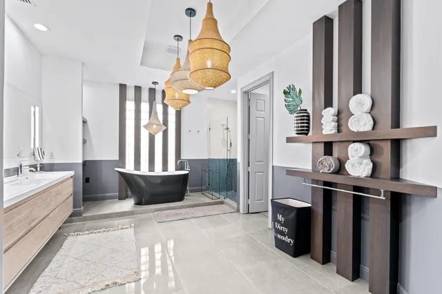 a view of a back yard of the house