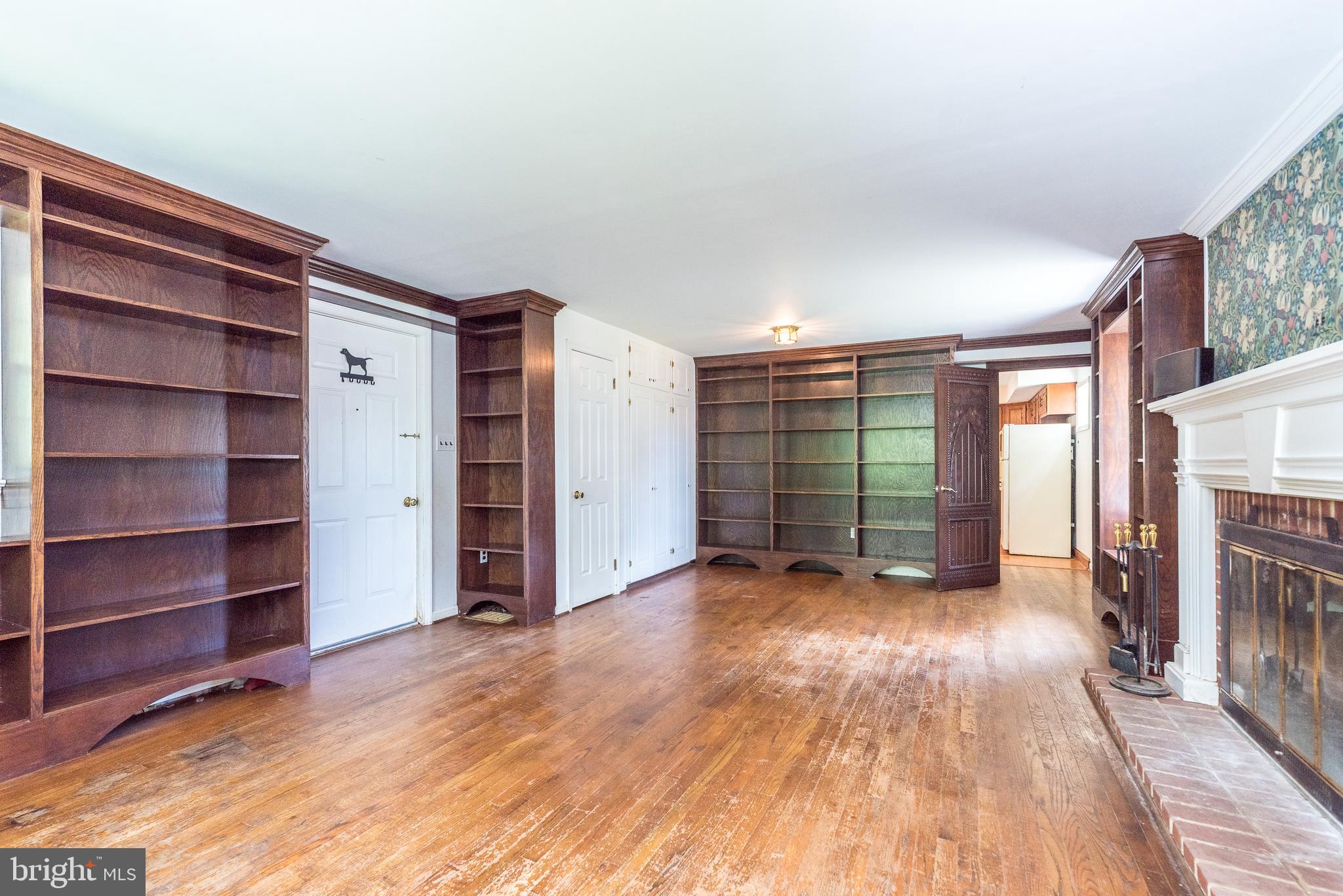 1320 Branch Road Perkasie, PA 18944 - Photo 21 of 84 Family room w/ built ins