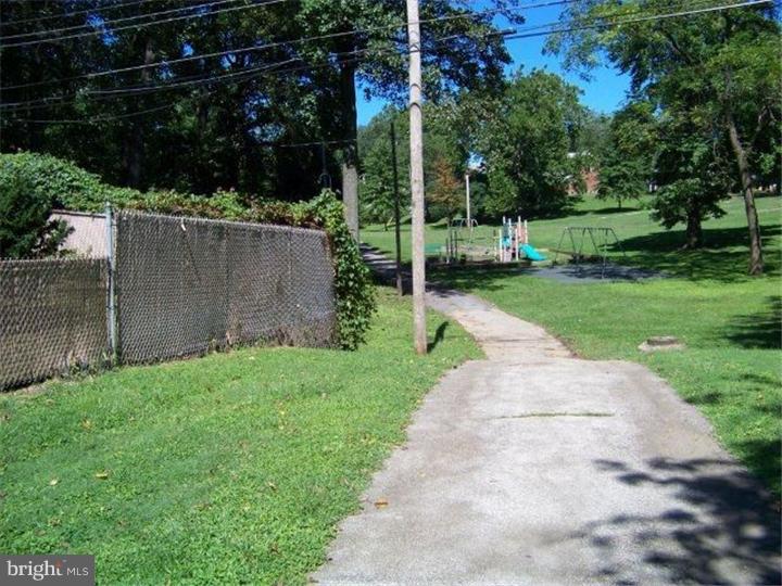 201 Juniper Road Havertown, PA 19083 - Photo 3 of 18