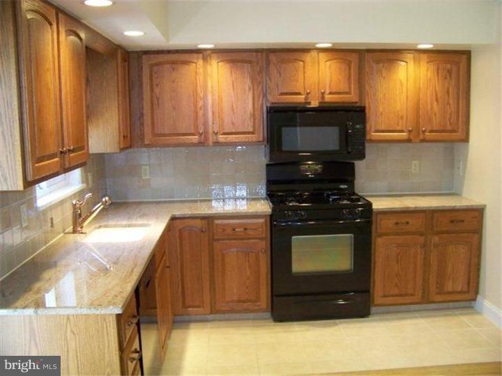 201 Juniper Road Havertown, PA 19083 - Photo 5 of 18
