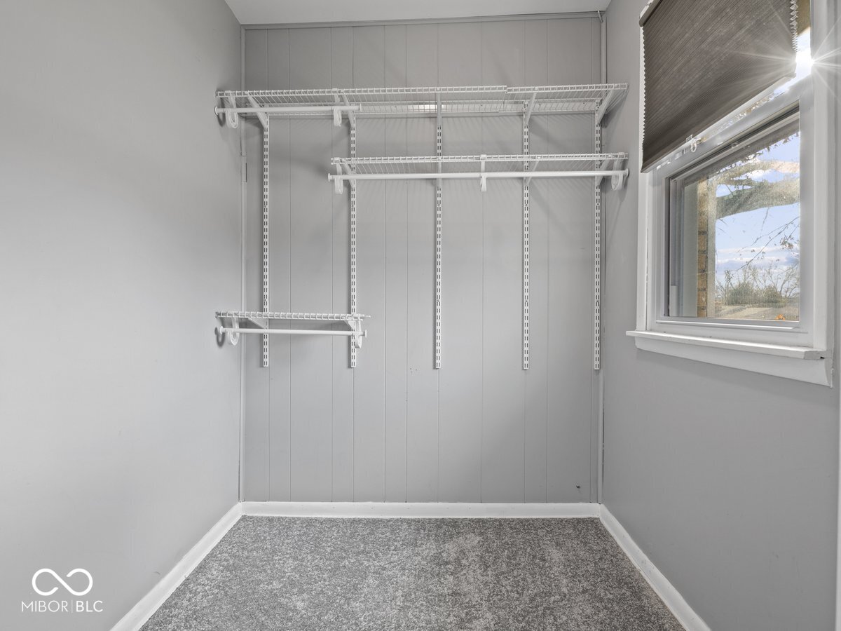 2941 Taylor Road Columbus, IN 47203 - Photo 21 of 30 Gallery Image 21