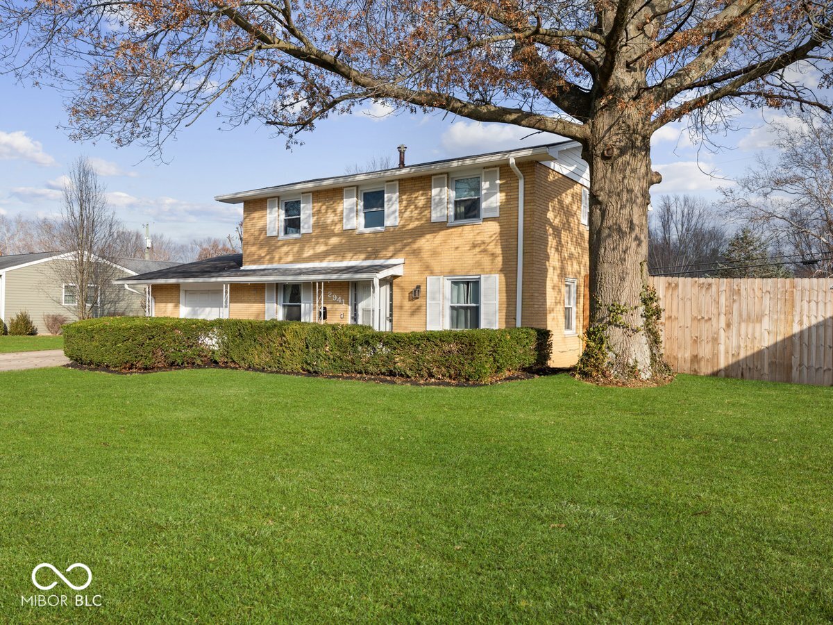 2941 Taylor Road Columbus, IN 47203 - Photo 3 of 30 Gallery Image 3