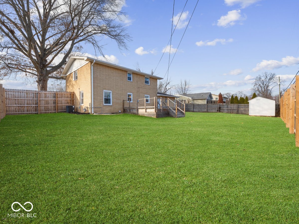 2941 Taylor Road Columbus, IN 47203 - Photo 5 of 30 Gallery Image 5