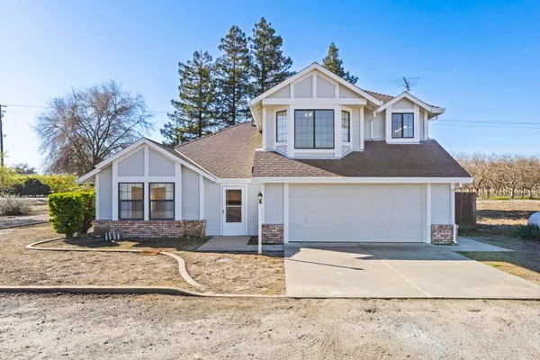 $677,000 | 8711 Fruchtenicht Road, Knights Landing, CA 95645