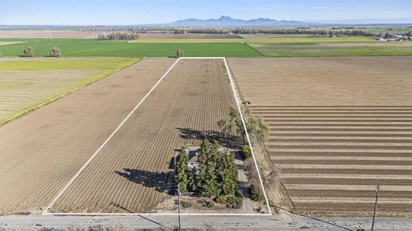 $677,000 | 8711 Fruchtenicht Road, Knights Landing, CA 95645