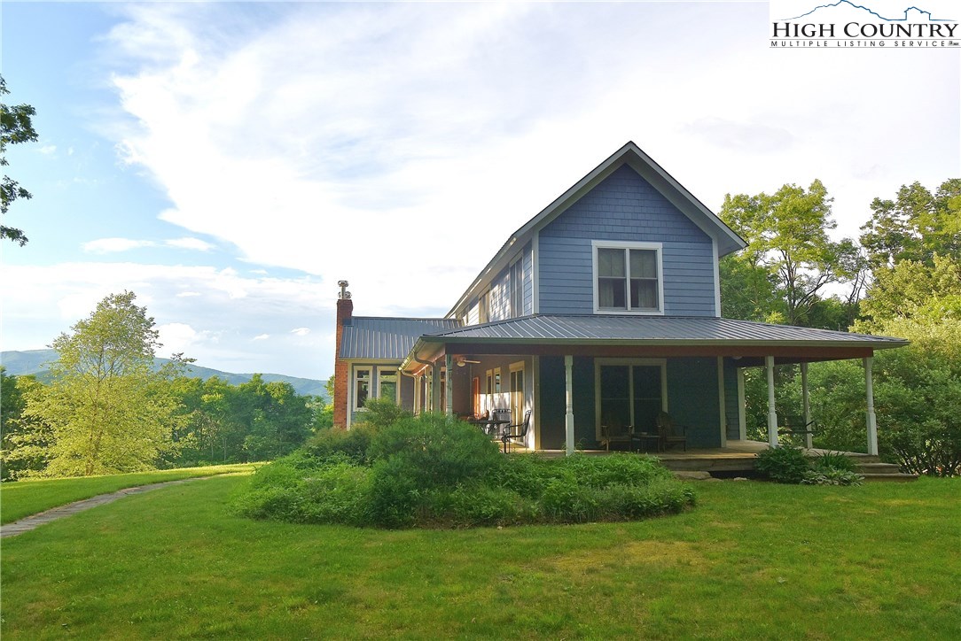 729 Graystone Road Independence, VA 24348 - Photo 3 of 50