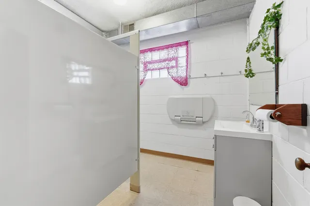 $169,900 | 128 Michigan Avenue, Corunna, IN 46730