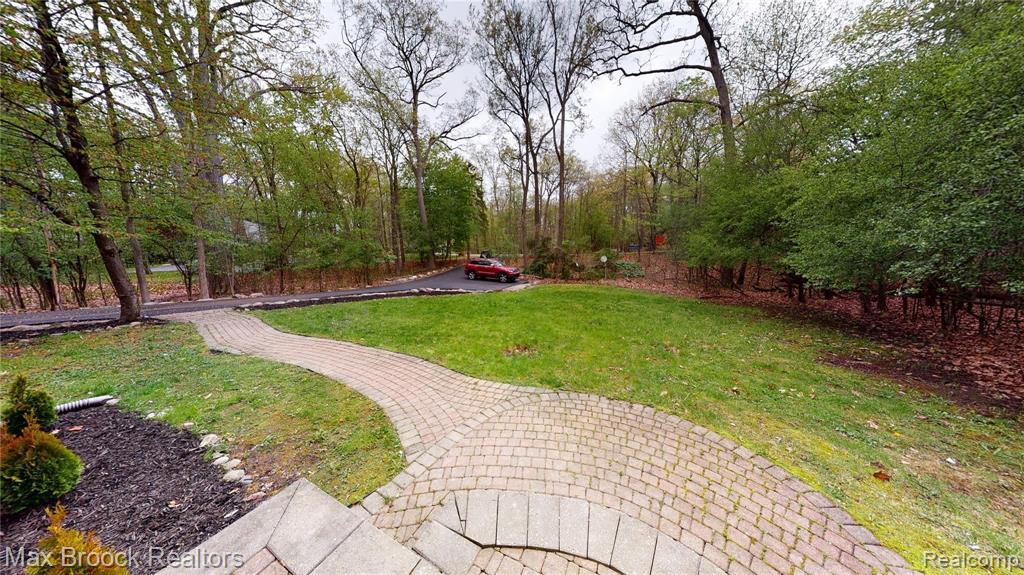 4990 Arrowhead Road West Bloomfield, MI 48323 - Photo 35 of 48