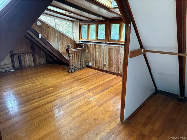 $2,100,000 | 39 Cedar Drive, Southampton, NY 11968