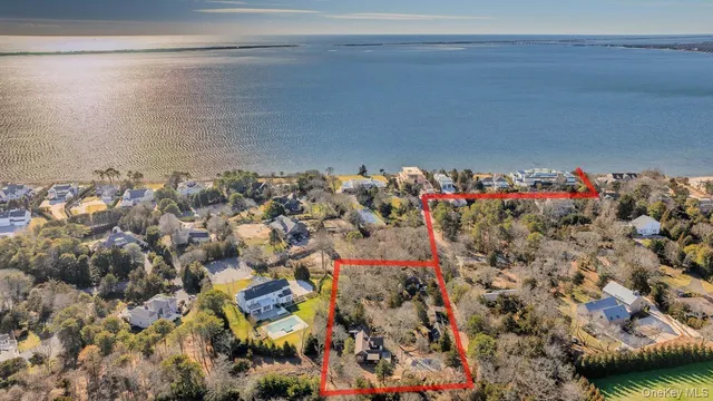 $2,100,000 | 39 Cedar Drive, Southampton, NY 11968