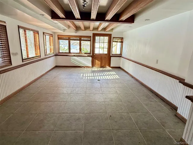 $2,100,000 | 39 Cedar Drive, Southampton, NY 11968