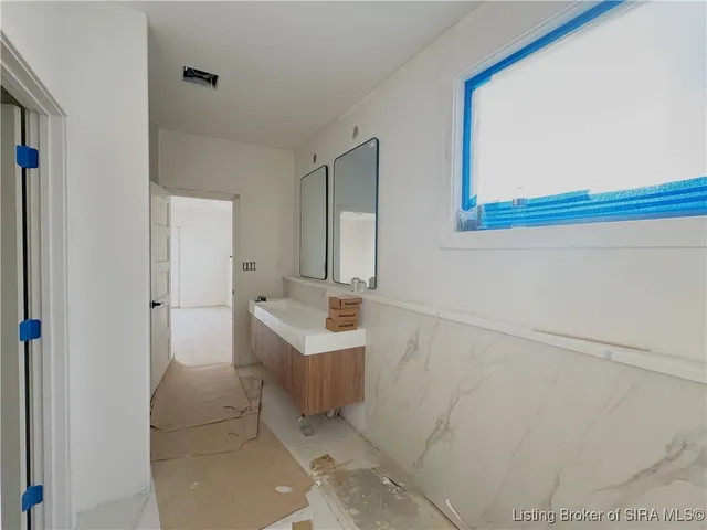 $834,933 | 1020 Ridgeview Drive, Jeffersonville, IN 47130