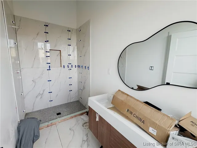 $834,933 | 1020 Ridgeview Drive, Jeffersonville, IN 47130