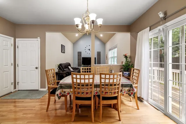 $770,000 | 5 Equestrian Lane, Chelmsford, MA 01824