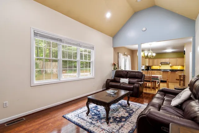 $770,000 | 5 Equestrian Lane, Chelmsford, MA 01824