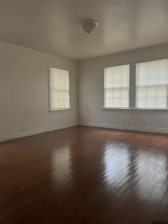 $1,300 | 902 West 5th Street, Tyler, TX 75701