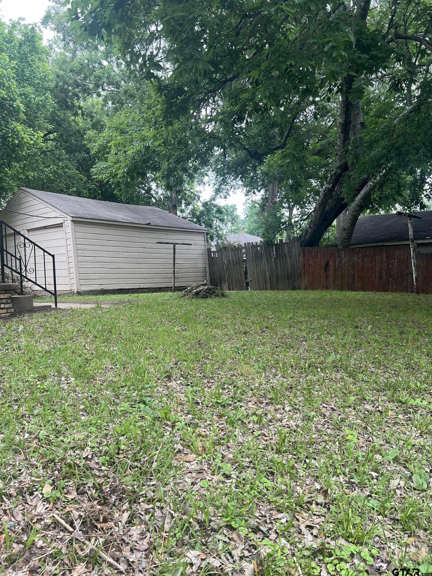902 West 5th Street Tyler, TX 75701 - Photo 10 of 11 a view of a backyard