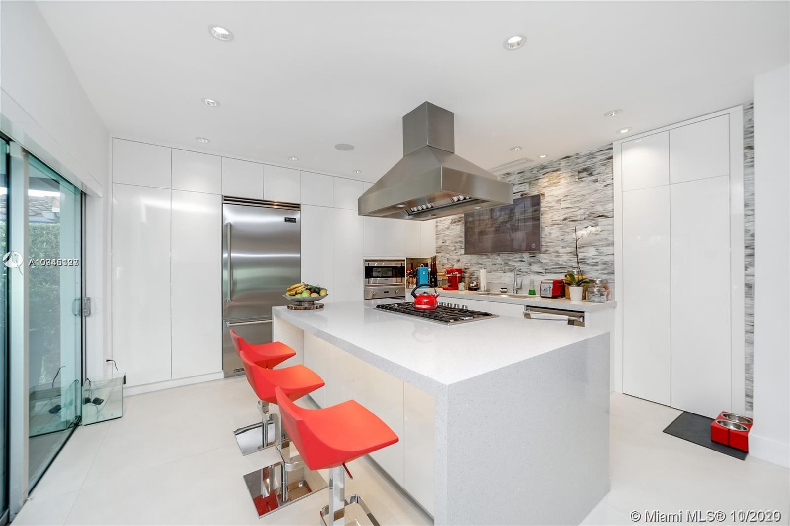 1300 Cleveland Road Miami Beach, FL 33141 - Photo 4 of 29