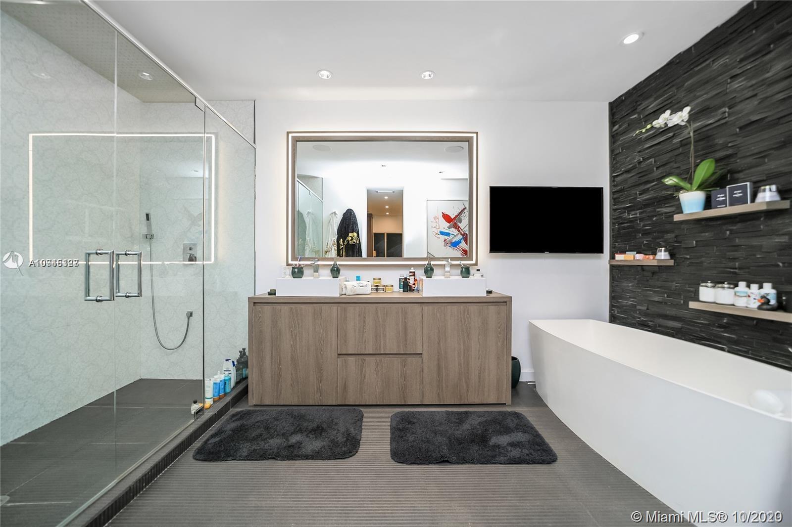 1300 Cleveland Road Miami Beach, FL 33141 - Photo 10 of 29