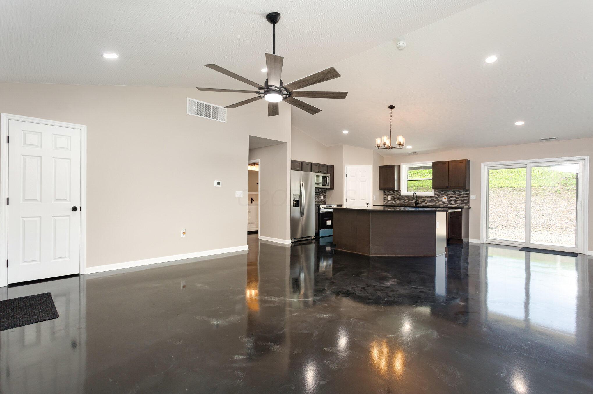 8215 Pleasantview Road Southeast Bremen, OH 43107 - Photo 4 of 41 Kitchen