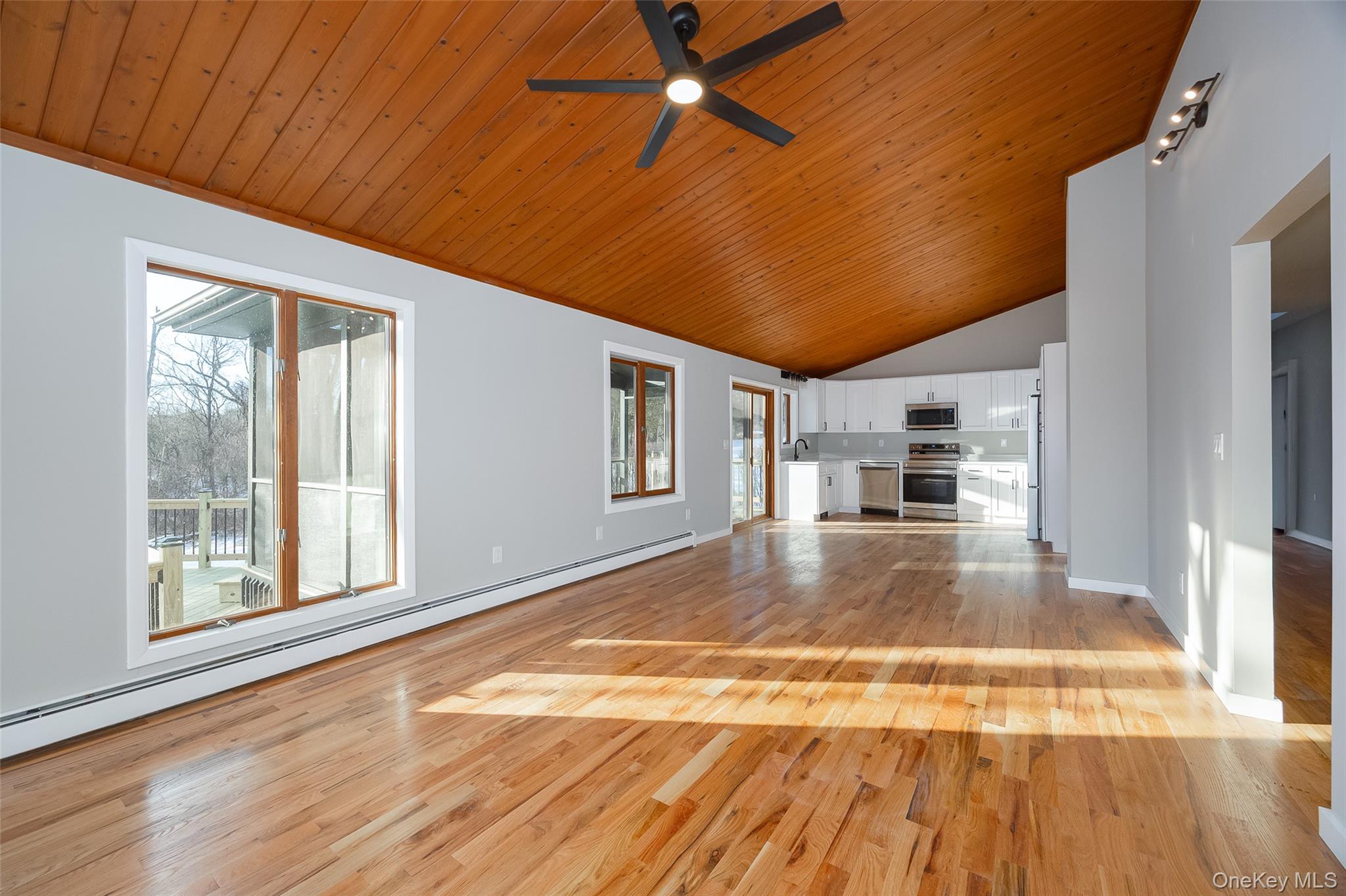 261 Freedom Road Pleasant Valley, NY 12569 - Photo 12 of 50