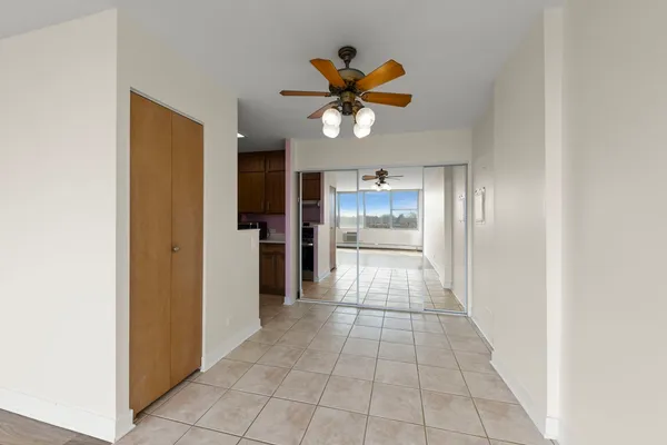 $159,000 | 33 North Main Street, Unit 4J, Lombard, IL 60148