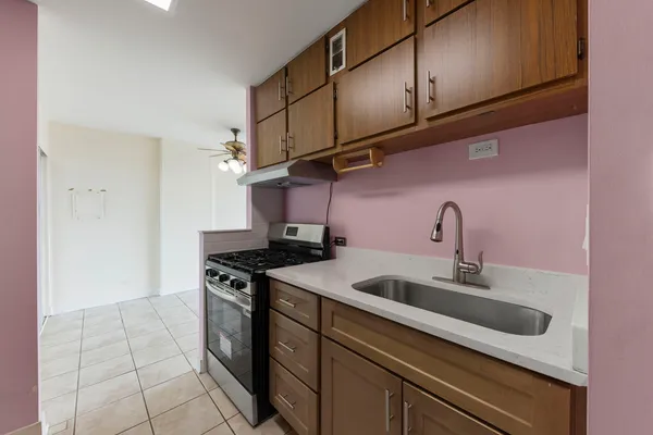 $159,000 | 33 North Main Street, Unit 4J, Lombard, IL 60148